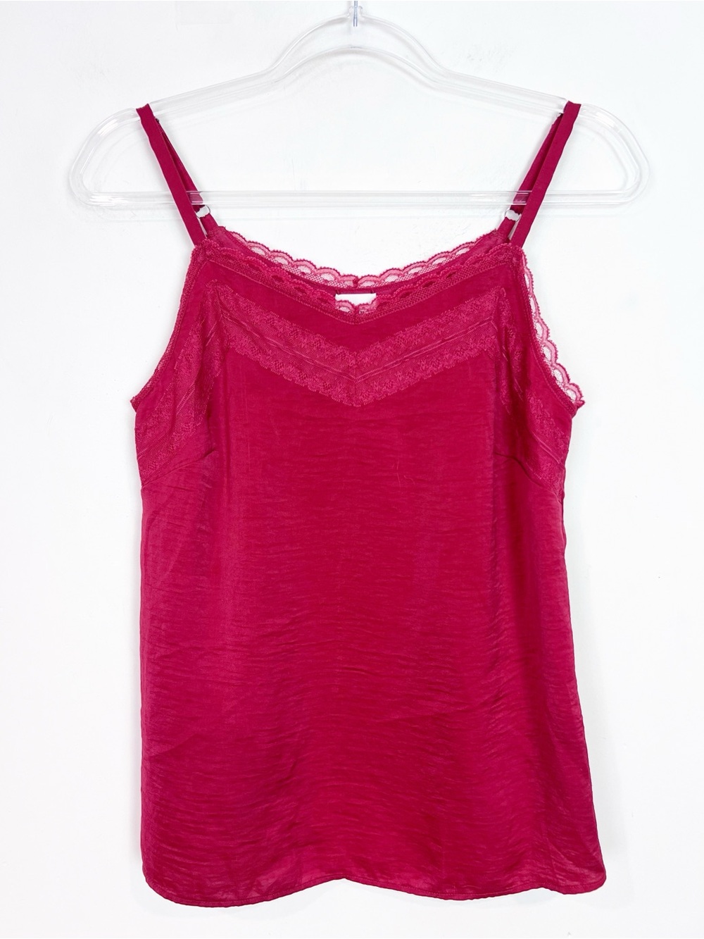 CABI RED SILKY LACE TRIM SLEEVELESS ALL PURPOSE CAMI TANK TOP SZ XS STYLE 3976